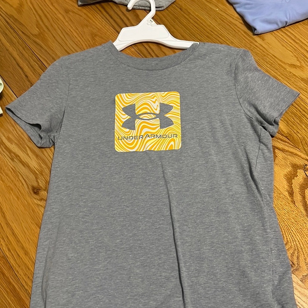 UNDER ARMOUR XS TEE